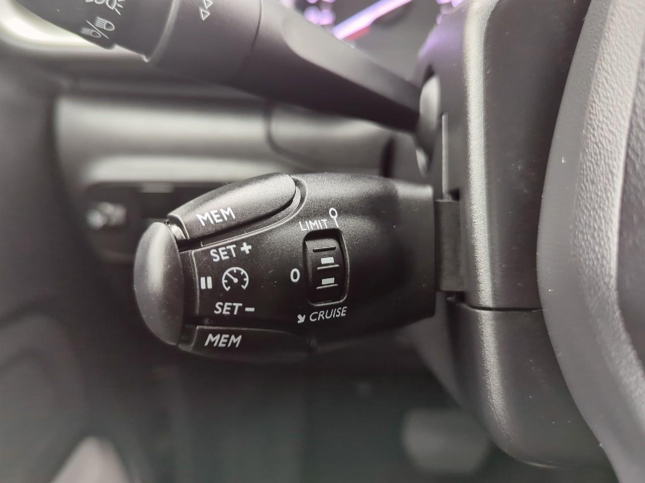 Citroën C3 puretech 110 s&s eat6 shine — photo 20
