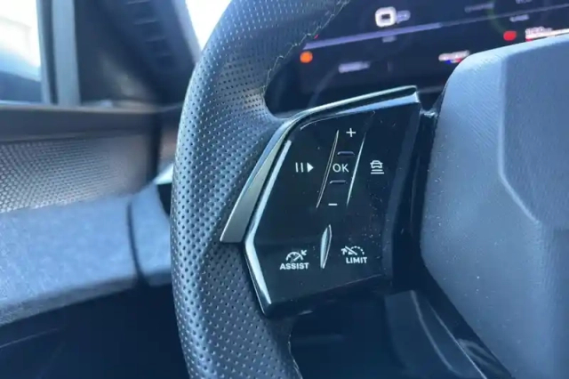 Peugeot 3008 hybrid 136 e-dcs6 — photo 55