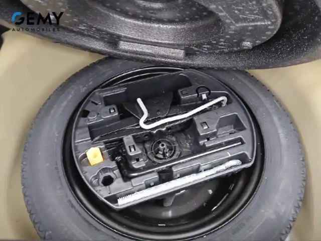Peugeot 208 puretech 100 s&amp;s bvm6 — photo 65
