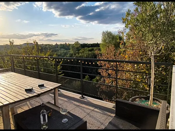 Appartement sans vis à vis, beau 2 pièces de 44m carrés proche A4 et rer A