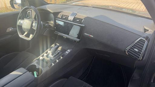 DS DS7 Crossback 1.5 BlueHDi 130 EAT8 - Performance Line Plus – 2022 – 85081 km – Diesel – Boîte Automatique — photo 24