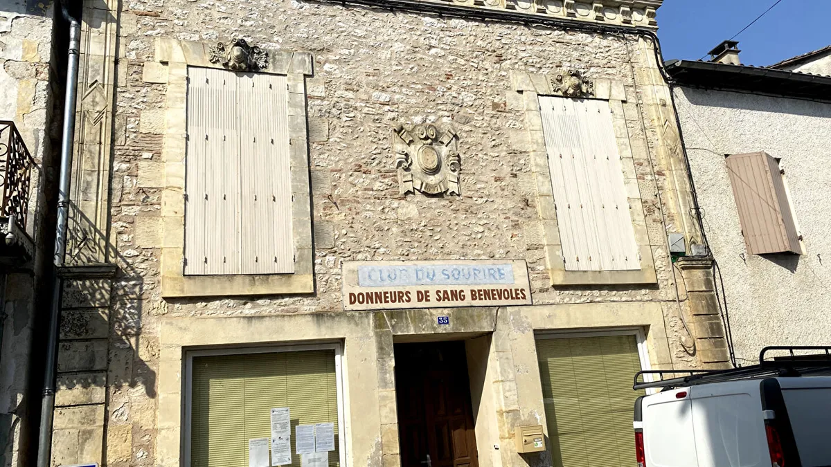 Photo 1