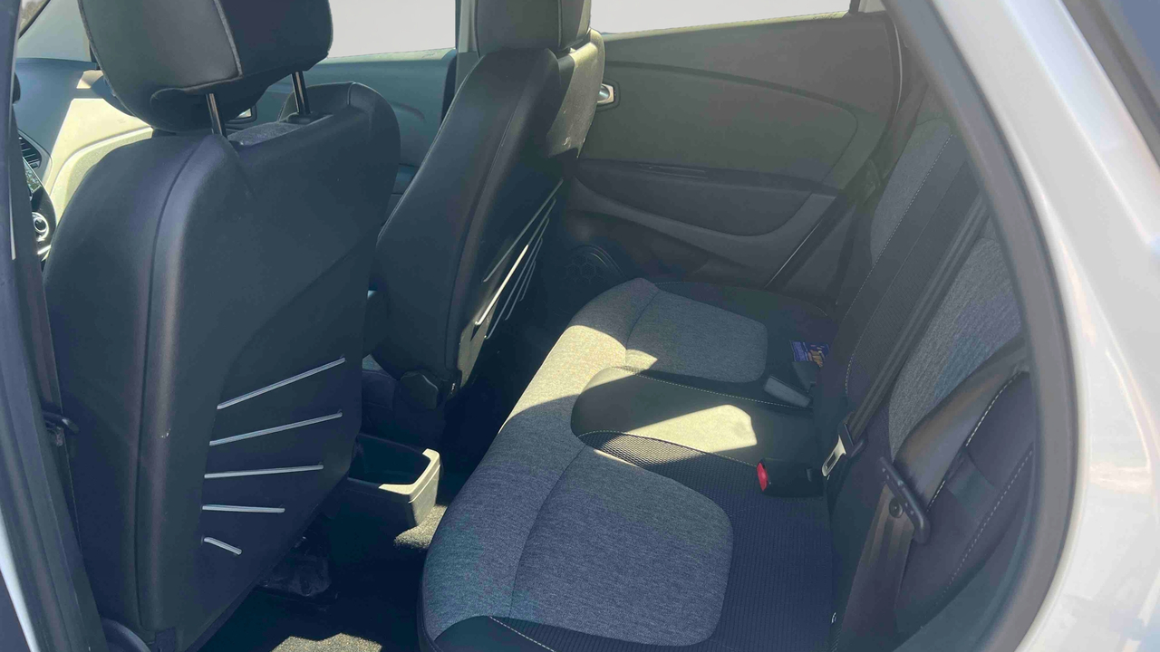 Renault Captur TCe 150 FAP EDC — photo 12