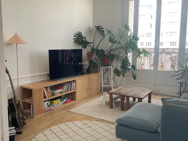 [À LOUER] Bel appartement de 74m² traversant et rénové - Métro Croix de Chavaux