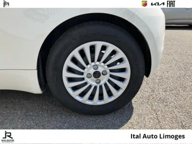 Fiat 500 c e 95ch (red) my23 — photo 11