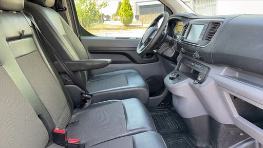 Toyota Pro Ace long 2.0 D-4D 177 BVA6 - Lounge – 2019 – 162877 km – Diesel – Boîte Automatique — photo 11