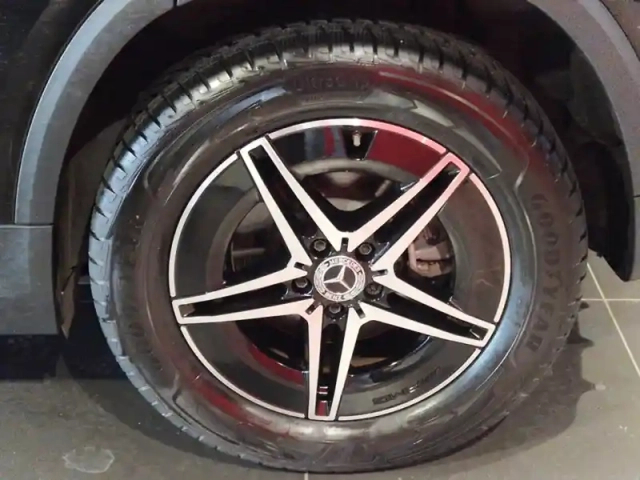 Mercedes Eqa 250+ amg line — photo 6