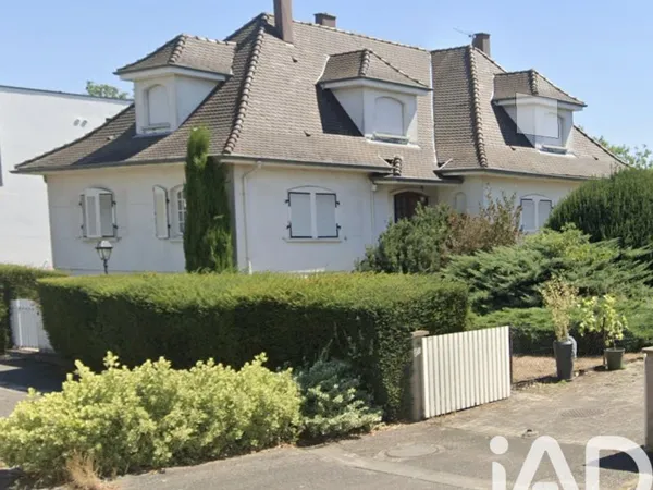 Maison 8 pièces 223 m²