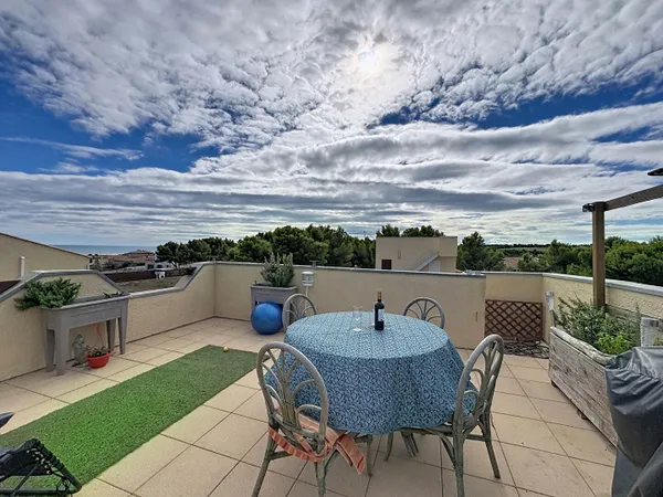 Maison atypique avec toit-terrasse, vue mer 2 chambres à Narbonne-Plage