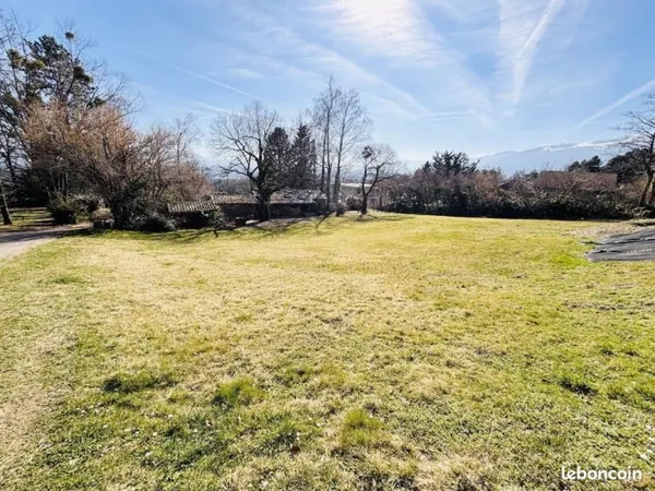 Terrain 190 m² Grilly
