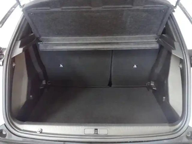 Peugeot 2008 1.2 puretech 130ch s&amp;s active business eat8 7cv — photo 8