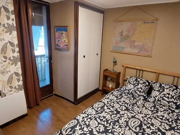 Appartement meublé & équipé - Entièrement rénové avec balcon