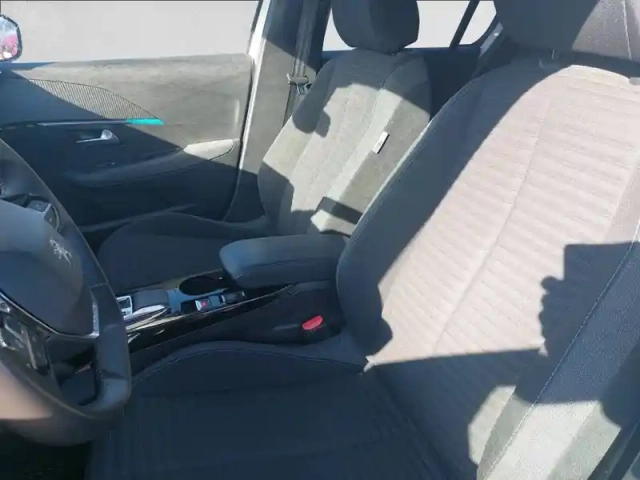 Peugeot 208 electrique 50 kwh 136ch — photo 11