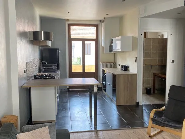 Location T2 charme 55m centre Chambéry