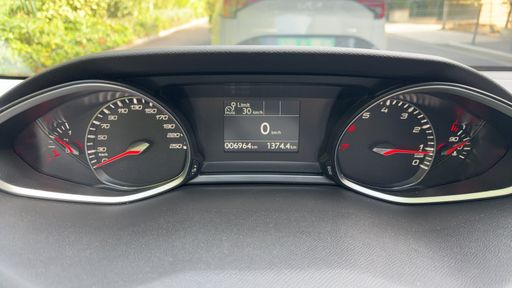Peugeot 308 1.2 PureTech 130 - Allure – 2020 – 6964 km – Essence – Boîte Manuelle — photo 19