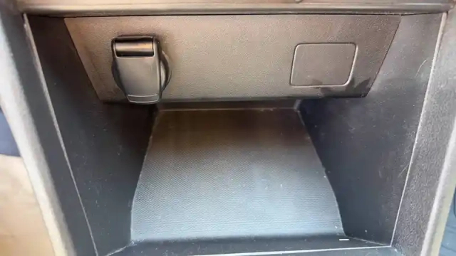 Dacia Sandero eco-g 100 — photo 32