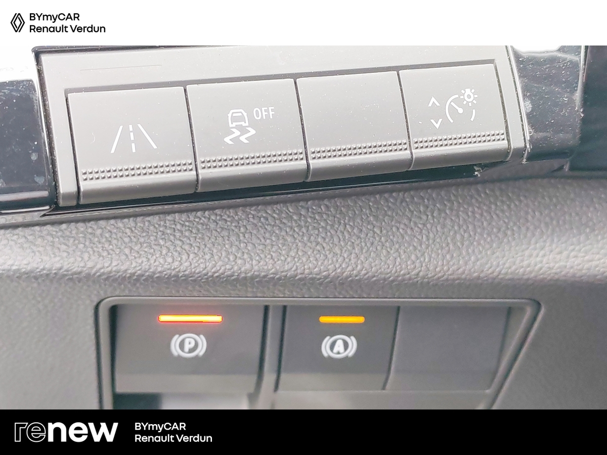 Renault Austral mild hybrid 160 auto — photo 18