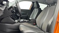 Peugeot 2008 1.2 PureTech 100ch S&S Allure Pack — photo 9