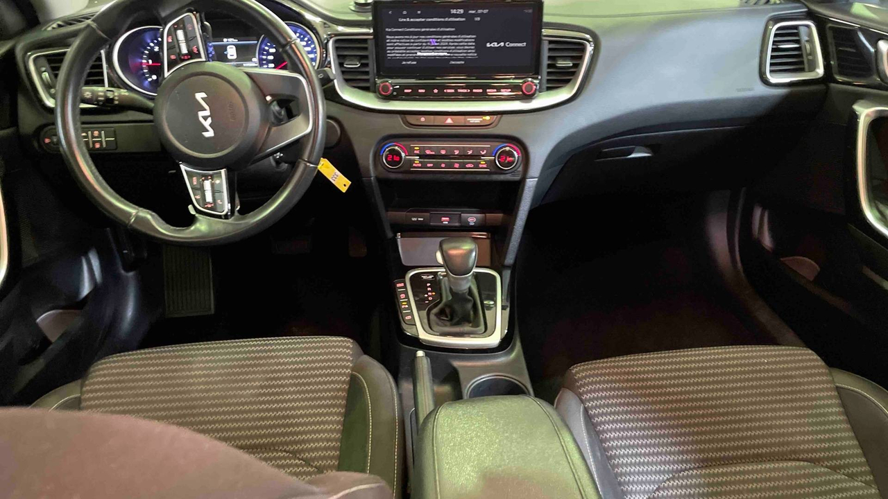 KIA CEED 1.6 CRDi 136 ch MHEV DCT7 — photo 22