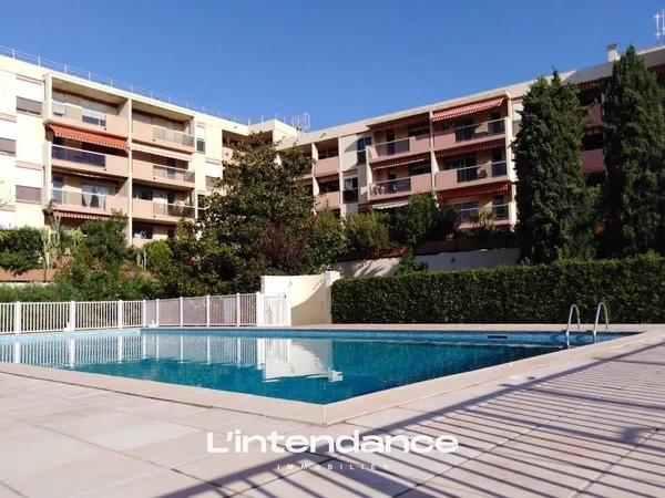 Commerce 5 pièces 97 m²