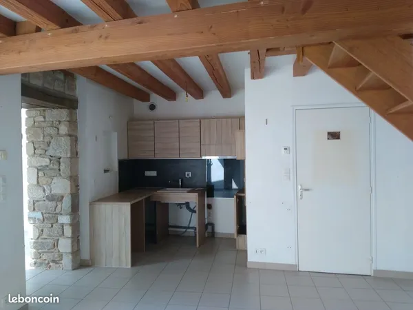Loue maison 80m² dans village