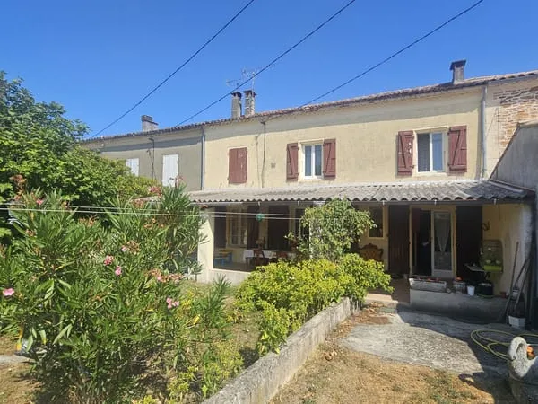 Maison 3 chambres avec jardin clos Beau potentiel après ré