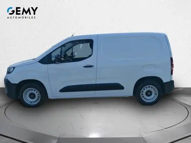 Peugeot Partner fourgon m 600 kg essence 110 s&amp;s bvm6 — photo 4
