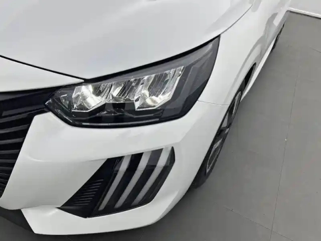 Peugeot 208 puretech 100 s&amp;s bvm6 — photo 16