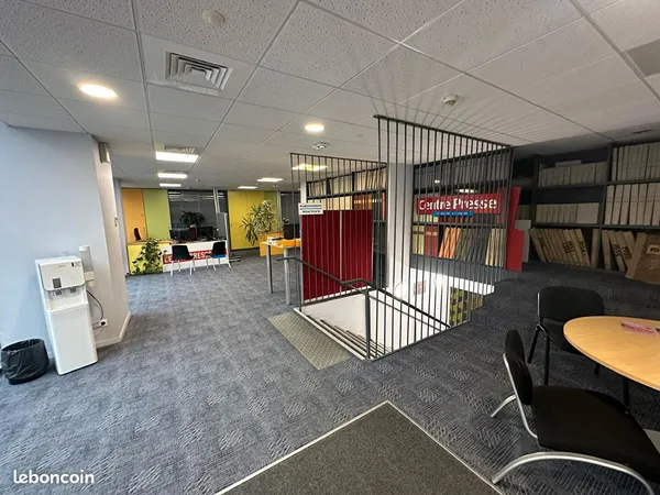 Local commercial 320 m² RODEZ
