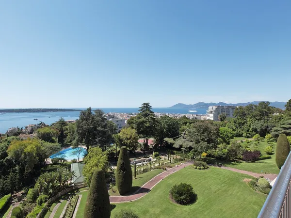 CINÉMA - FITNESS ET VUE MER SPECTACULAIRE