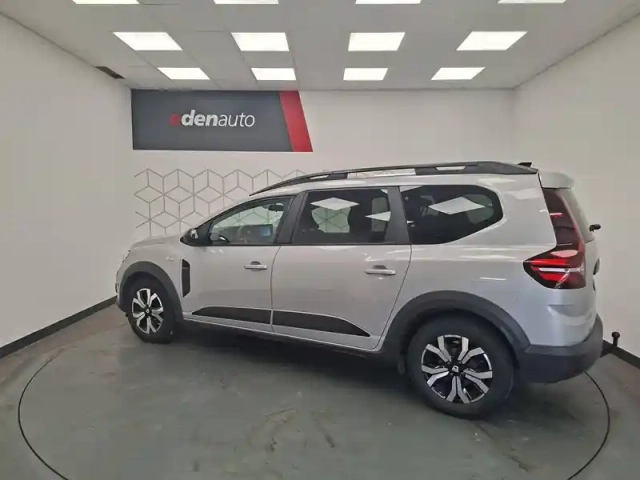 Dacia Jogger eco-g 100 7 places — photo 6