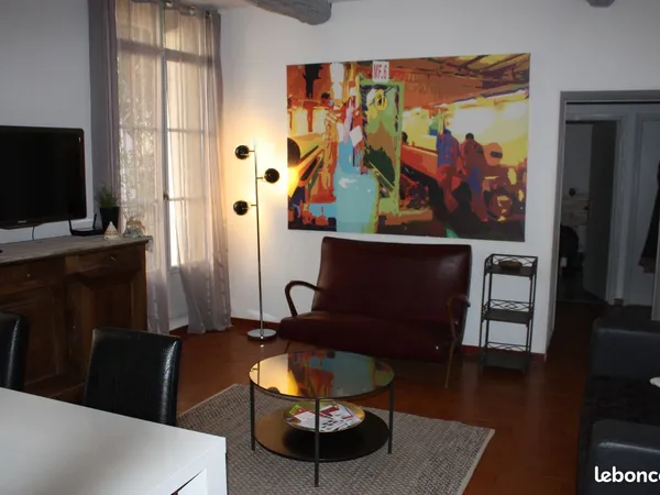 Appartement meublé CV Pézenas - garage