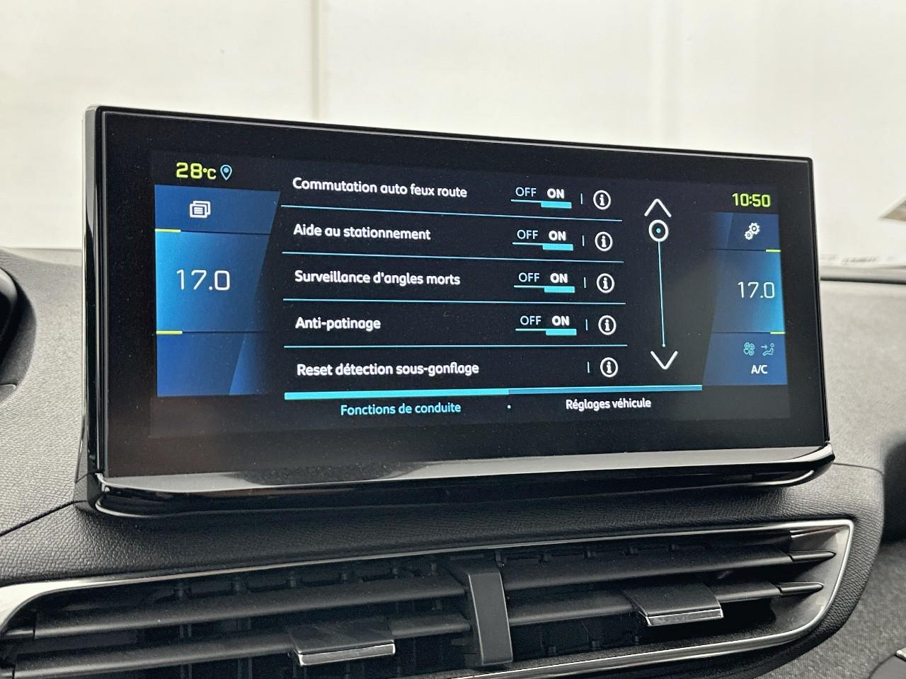 Peugeot 3008 hybrid 225 e-eat8 allure pack — photo 23