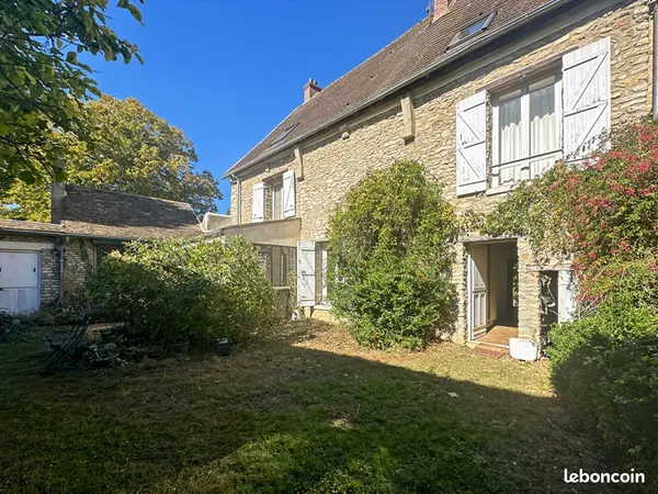 Propriété 5 pièces 332 m²