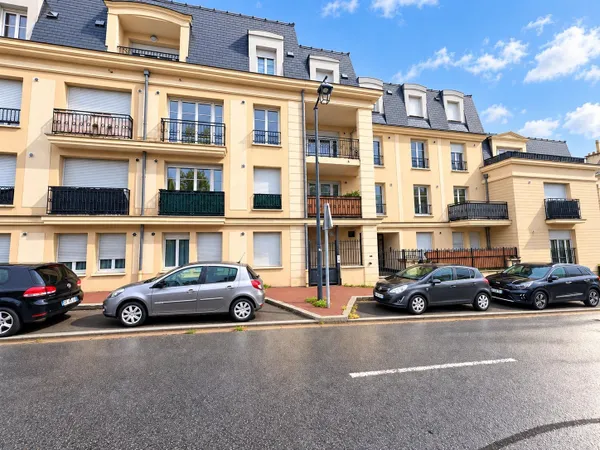 SAINT-CYR-L'ECOLE - SPECIAL INVESTISSEURS