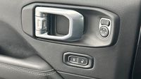 Jeep Gladiator 3.0 V6 Multijet 264ch Overland 4x4 BVA8 — photo 17