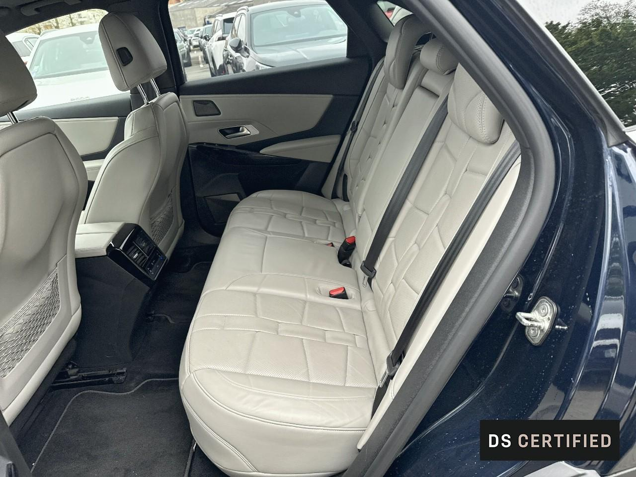 Ds Ds 7 crossback hybride rechargeable e-tense 300 eat8 4x4 opera — photo 12