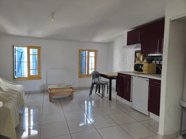 Loue studio meublé