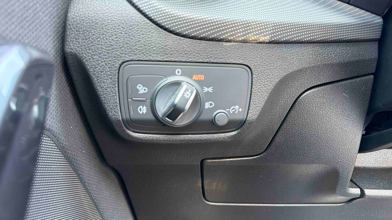 Audi Q2 35 TFSI 150 S tronic 7 — photo 27