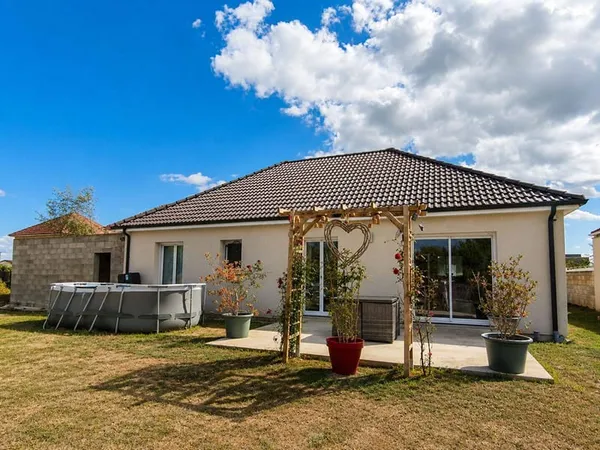 Maison de plain-pied 5 pièces 96 m²