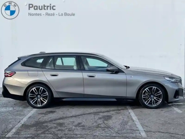 Bmw Serie 5 série 5 touring i5 340ch m sport edrive40 — photo 19