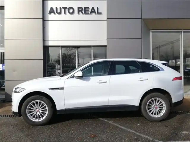 Jaguar F-Pace 2.0 d - 180 ch 2wd bva8 — photo 2