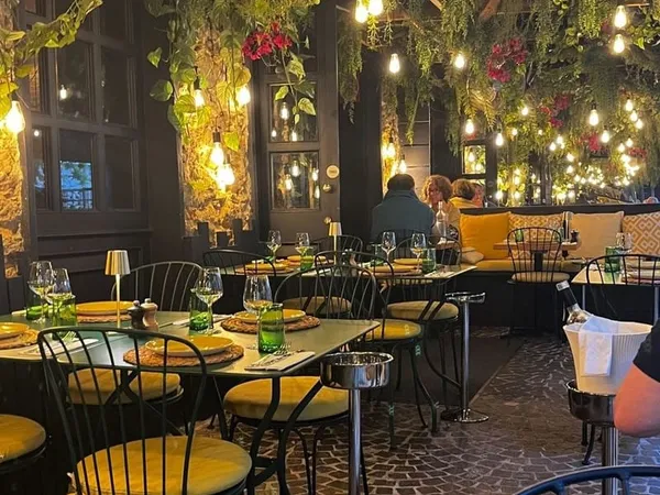 BAR RESTAURANT LYON 7EME Véritable lieu de vie