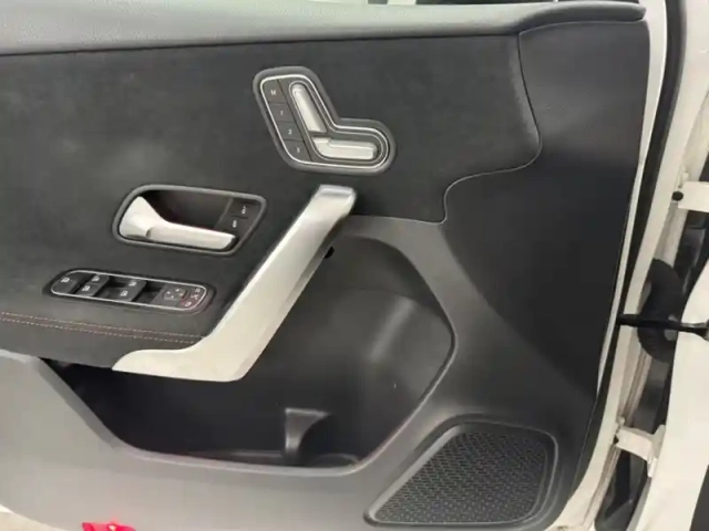 Mercedes Classe A 180 d amg line — photo 20