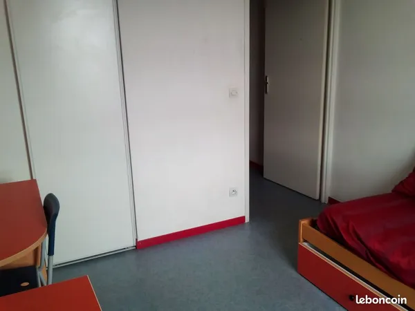 Studio 18 m² proche campus de la Doua et du Tram