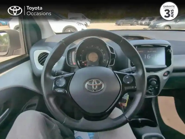 Toyota Aygo 1.0 vvt-i 72ch x-play 5p my20 — photo 9