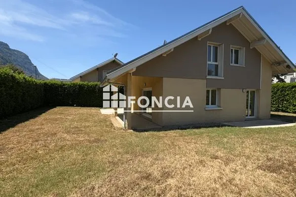 Maison 6 pièces 110 m²
