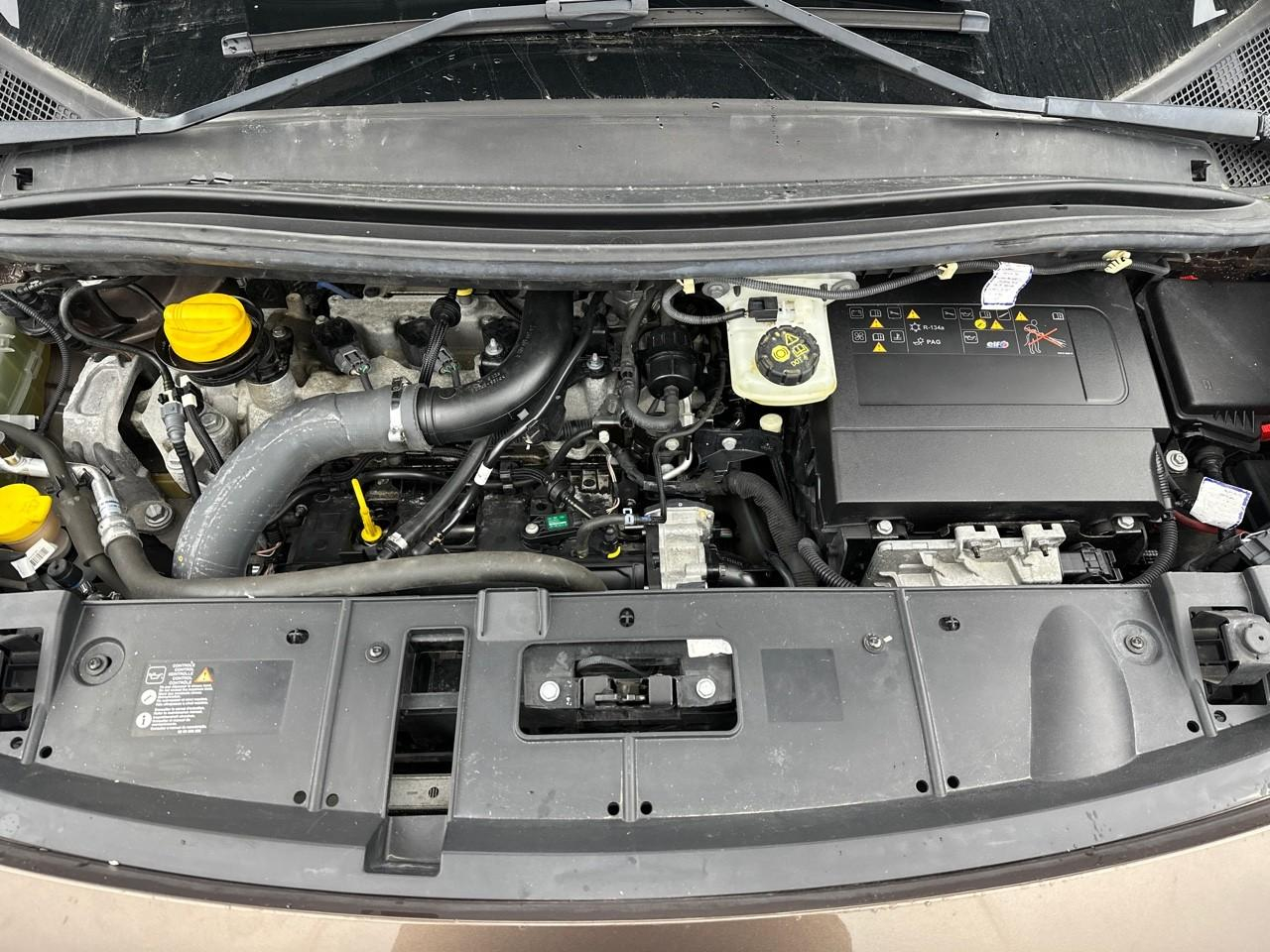 Renault Scenic tce 130 energy business — photo 13