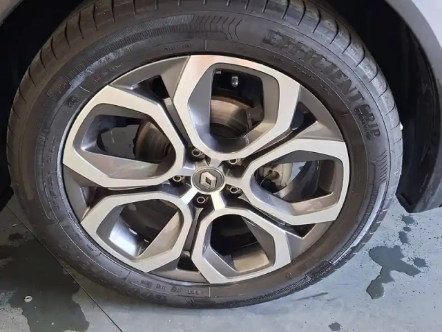 Renault Captur tce 155 edc fap — photo 9
