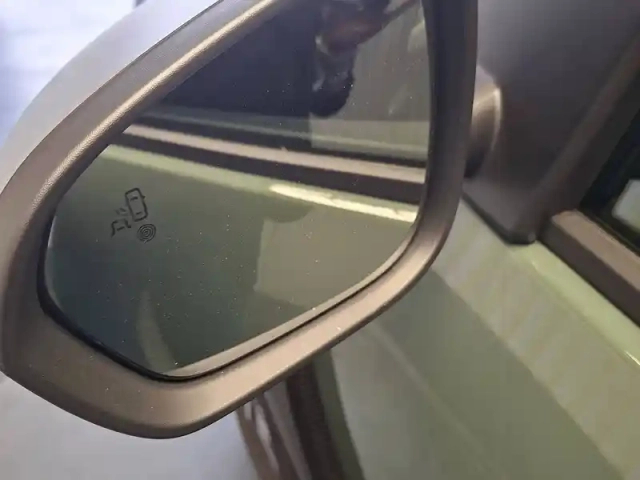Dacia Duster blue dci 115 4x2 — photo 16